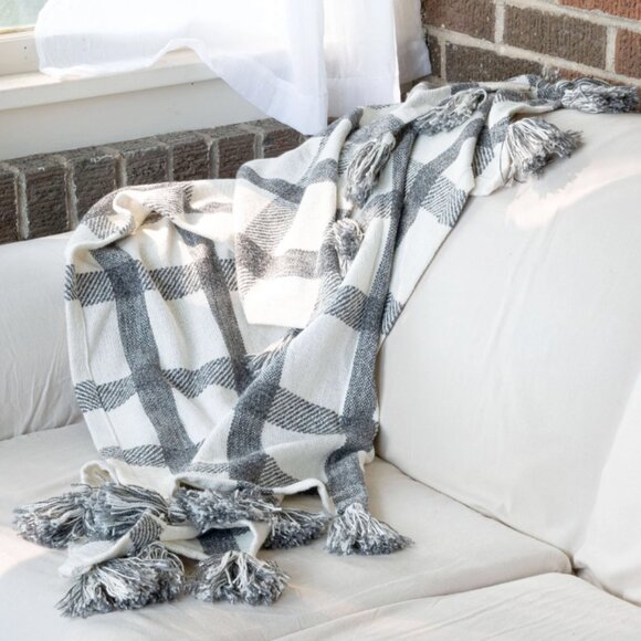 Hand Woven Jackie Throw Black & White
